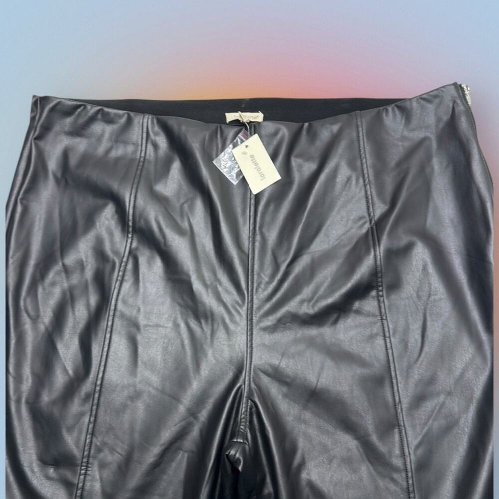 LORALETTE Women’s 2X Black Faux Leather Ankle Pant